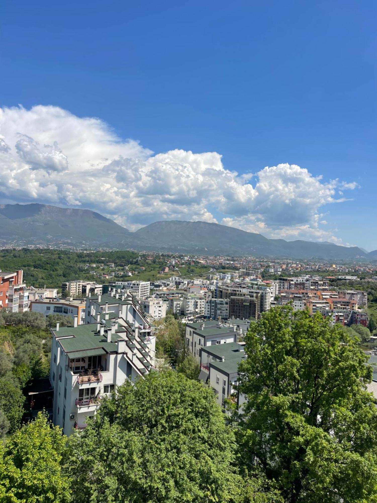 Liqeni Near Zoo & Appartement